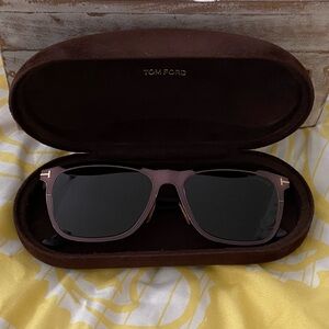 Used minor scratch - only visible if zoom IN!